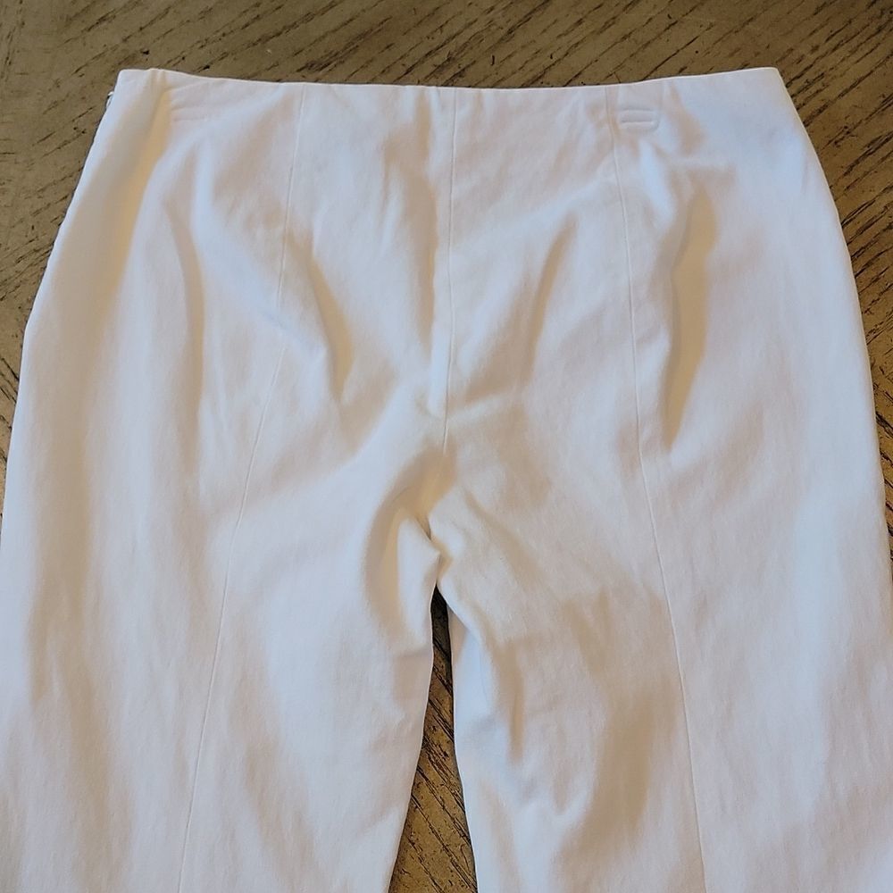 Theory white capri pants size 4 🤍 - Picture 11 of 13